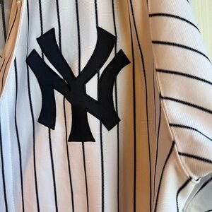 Majestic Yankee Jersey NWT